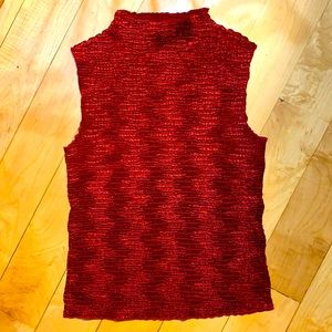Plisse’ Stretchy Sleeveless burgundy dressy top, Size M